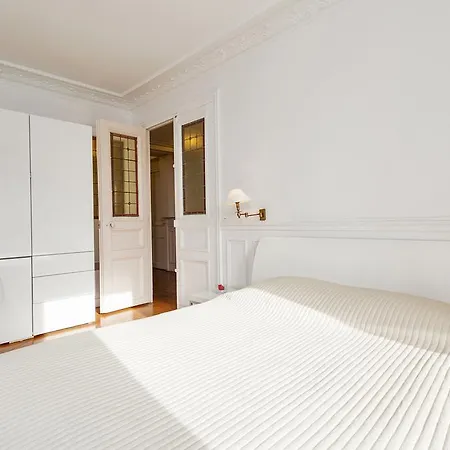 Private - Le Marais - Centre Pompidou Apartment